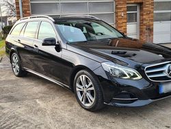 Schwarz Gebraucht 2015 Mercedes E250 Avantgarde Kombi | 17.690 € (Fairer Preis)