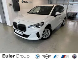 Alpinweiss iii Gebraucht 2022 BMW 220 Active Tourer Van / Kleinbus | 27.899 € (Guter Preis)
