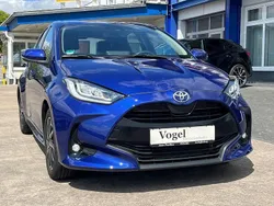 Blau Gebraucht 2022 Toyota Yaris Team Limousine | 17.900 € (Fairer Preis)