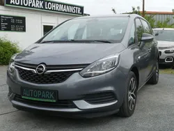 Grau Gebraucht 2018 Opel Zafira Edition Van / Kleinbus | 13.290 € (Fairer Preis)