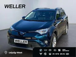 Azuritblau Gebraucht 2017 Toyota RAV4 Hybrid Edition-S SUV | 22.980 € (Etwas zu teuer)