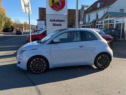 Blau Gebraucht 2021 Fiat 500e La Prima Kleinwagen | 17.990 € (Teuer)