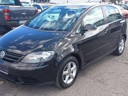 Schwarz Gebraucht 2006 VW Golf Plus Cross Trendline Van / Kleinbus | 4.290 € (Fairer Preis)