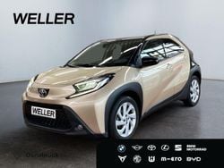Beige Gebraucht 2022 Toyota Aygo Kleinwagen | 17.780 € (Etwas zu teuer)