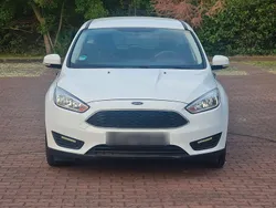 Weiß Gebraucht 2015 Ford Focus Kombi | 5.999 € (Superpreis)