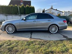 Silber Gebraucht 2014 Mercedes E300 Limousine | 16.800 € (Teuer)