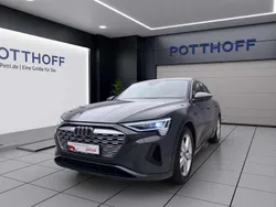 Grau Gebraucht 2024 Audi Q8 e-tron Advanced SUV | 66.750 € (Fairer Preis)