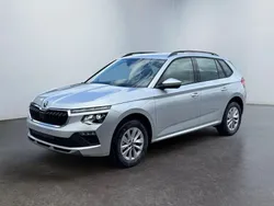 Silber Neu 2025 Skoda Kamiq Drive SUV | 28.289 € (Fairer Preis)