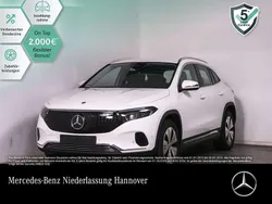 Weiß Gebraucht 2024 Mercedes EQA300 Advanced SUV | 34.990 € (Fairer Preis)