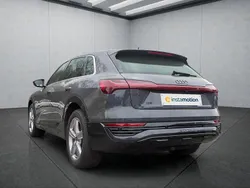 Grau Gebraucht 2024 Audi Q8 e-tron SUV | 59.999 € (Superpreis)
