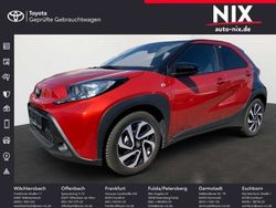 Chili red perleffekt/ night sky black Gebraucht 2024 Toyota Aygo X Basis SUV | 15.990 € (Fairer Preis)