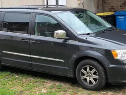 Schwarz Gebraucht 2011 Chrysler Town & Country Van / Kleinbus | 10.000 €