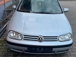 Silber Gebraucht 2000 VW Golf IV Kleinwagen | 1.300 € (Fairer Preis)