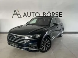 Blau Gebraucht 2021 VW Touareg Elegance SUV | 32.890 € (Guter Preis)