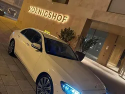 Blau Gebraucht 2020 Mercedes E220 Limousine | 29.950 € (Etwas zu teuer)