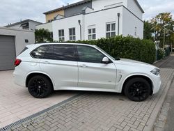 Mineralweiss metallic Gebraucht 2017 BMW X5 M Sport SUV | 21.900 € (Fairer Preis)