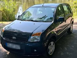 Grau Gebraucht 2012 Ford Fusion Kombi | 5.800 € (Teuer)