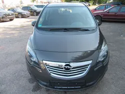 Grau Gebraucht 2013 Opel Meriva Innovation Van / Kleinbus | 4.250 € (Guter Preis)
