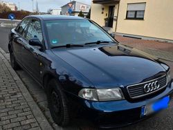Blau Gebraucht 1997 Audi A4 Limousine | 950 € (Guter Preis)