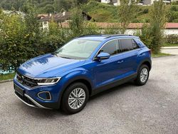 Blau Gebraucht 2024 VW T-Roc Style SUV | 24.900 € (Fairer Preis)