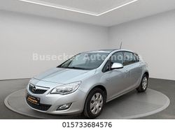 Silber Gebraucht 2012 Opel Astra Edition Limousine | 5.600 € (Fairer Preis)