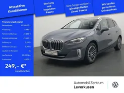 Grau Gebraucht 2023 BMW 220 Luxury Line Van / Kleinbus | 31.980 € (Fairer Preis)