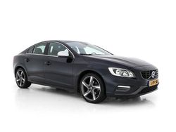 Schwarz Gebraucht 2015 Volvo S60 R-Design Summum Limousine | 8.345 € (Fairer Preis)