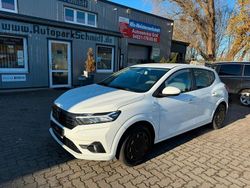 Weiß Gebraucht 2022 Dacia Sandero Limousine | 10.499 € (Superpreis)