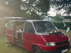 Rot Gebraucht 1991 VW T4 Van | 13.000 €