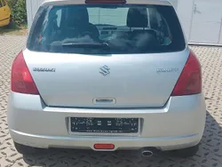 Silber Gebraucht 2005 Suzuki Swift Kleinwagen | 1.850 € (Fairer Preis)
