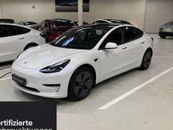 Weiß Gebraucht 2021 Tesla Model 3 Standard Range Limousine | 21.900 € (Fairer Preis)