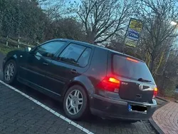 Grün Gebraucht 2002 VW Golf IV Comfortline Limousine | 1.000 € (Guter Preis)
