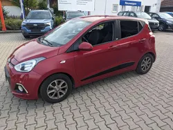 Rot Gebraucht 2016 Hyundai i10 Passion Kleinwagen | 8.300 € (Fairer Preis)