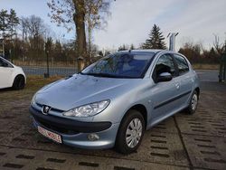 Grau (metallic) Gebraucht 2003 Peugeot 206 Limousine | 1.799 € (Fairer Preis)