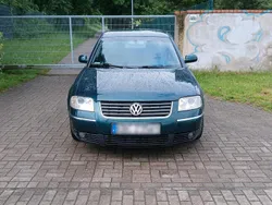 Grün Gebraucht 2002 VW Passat Limousine | 1.700 € (Fairer Preis)