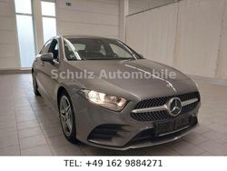 Grau Gebraucht 2020 Mercedes A200 AMG line Limousine | 23.950 € (Fairer Preis)