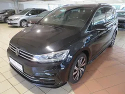 Schwarz Gebraucht 2024 VW Touran R-line Van / Kleinbus | 36.945 € (Fairer Preis)