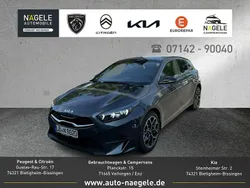 Grau Neu 2025 Kia Ceed 4 Limousine | 28.400 € (Etwas zu teuer)