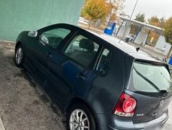 Grau Gebraucht 2009 VW Polo Kleinwagen | 2.600 € (Fairer Preis)