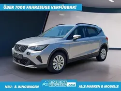 Reflexsilber metallic Gebraucht 2024 Seat Arona Style SUV | 19.700 € (Superpreis)