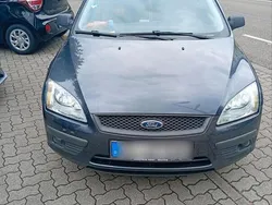 Blau Gebraucht 2007 Ford Focus Kombi | 800 €
