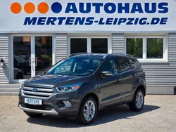 Grau Gebraucht 2017 Ford Kuga Titanium SUV | 17.490 € (Fairer Preis)