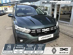 Grün Neu 2025 Dacia Jogger Expression Limousine | 21.399 € (Guter Preis)