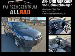 Grau Gebraucht 2006 Ford Focus Trend Limousine | 2.700 € (Fairer Preis)