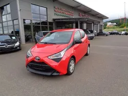 Rot Gebraucht 2018 Toyota Aygo Kleinwagen | 8.900 € (Fairer Preis)