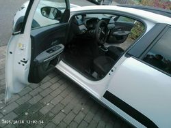 Weiß Gebraucht 2023 Dacia Jogger Essentiel Kombi | 10.600 €