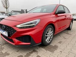 Rot Gebraucht 2021 Hyundai i30 N Line Limousine | 16.850 € (Fairer Preis)