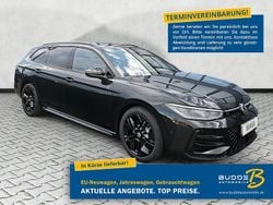 Grenadillschwarz metallic Neu 2025 VW Passat R-line Kombi | 45.250 € (Superpreis)