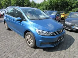 Caribbean blue metallic Gebraucht 2021 VW Touran Comfortline Van / Kleinbus | 20.988 € (Guter Preis)