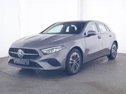 Grau Gebraucht 2024 Mercedes A200 Advanced Kleinwagen | 29.390 € (Fairer Preis)
